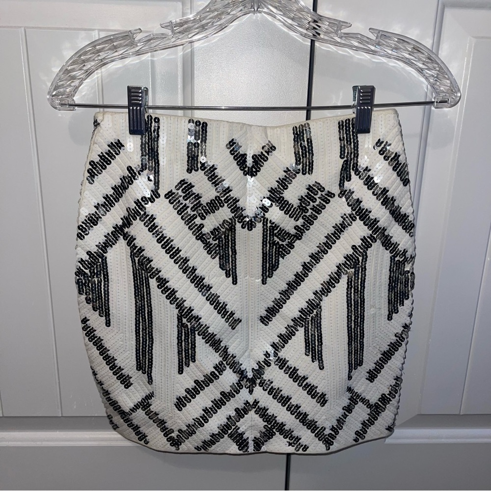 Express sequin skirt
